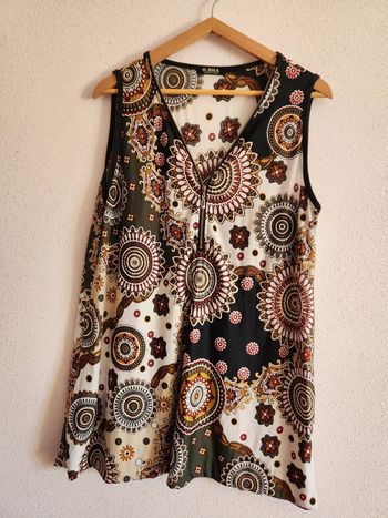 Tunique sans manches O.sha taille 42