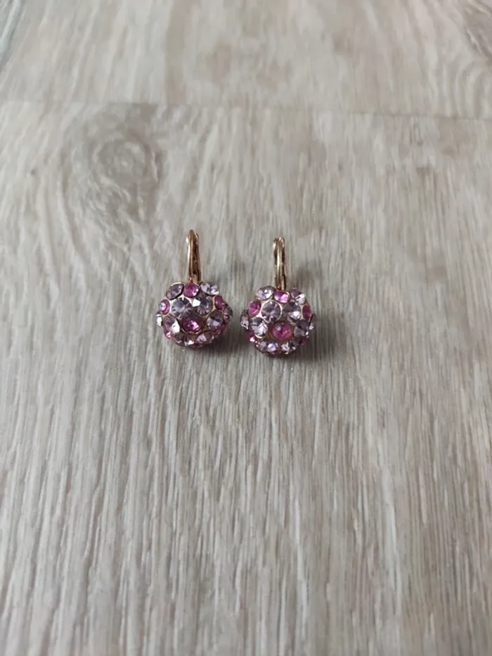 Boucles d'oreilles neuves