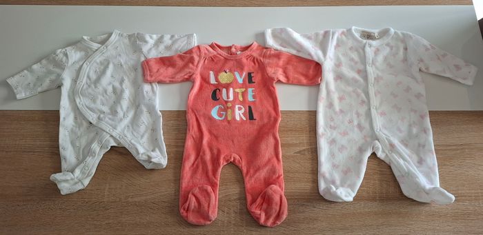 Lot Vêtements bébé 1 mois (50 a 56 cm) - photo numéro 8