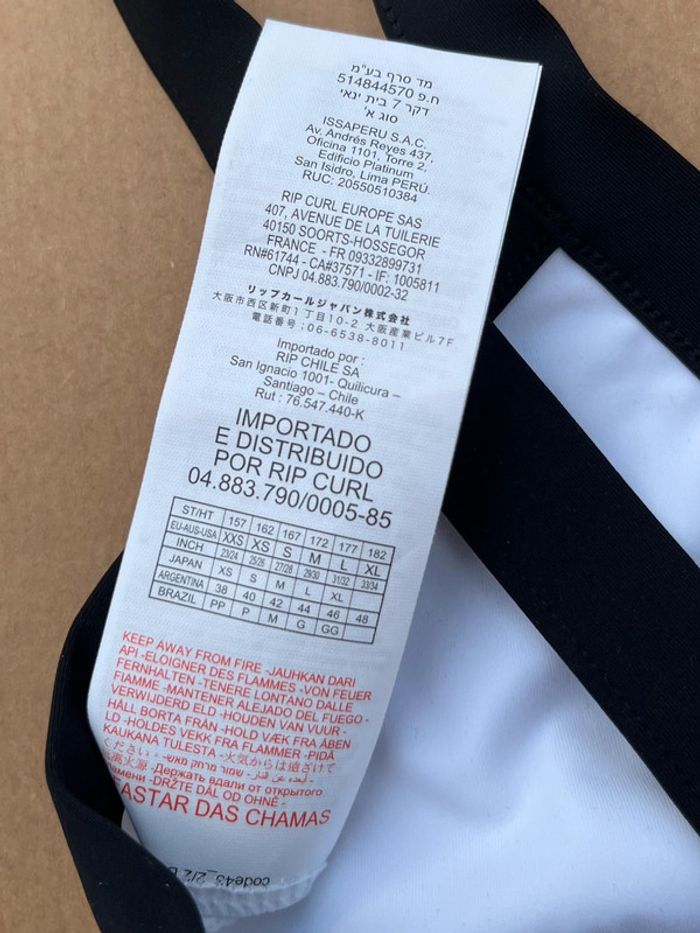 Haut de maillot blanc et noir - photo numéro 5