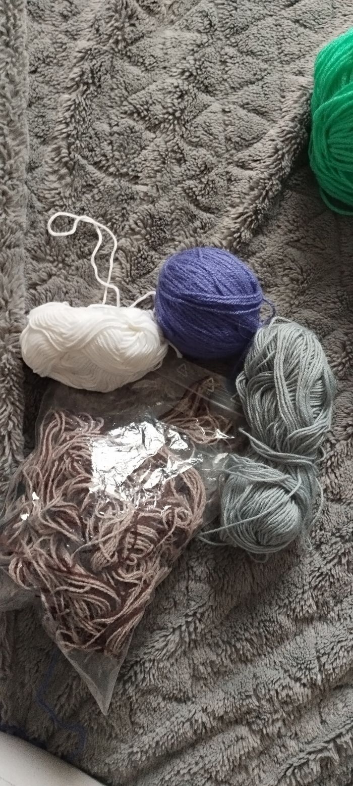 10 PELOTES DE LAINE, ACRYLIQUE - photo numéro 2