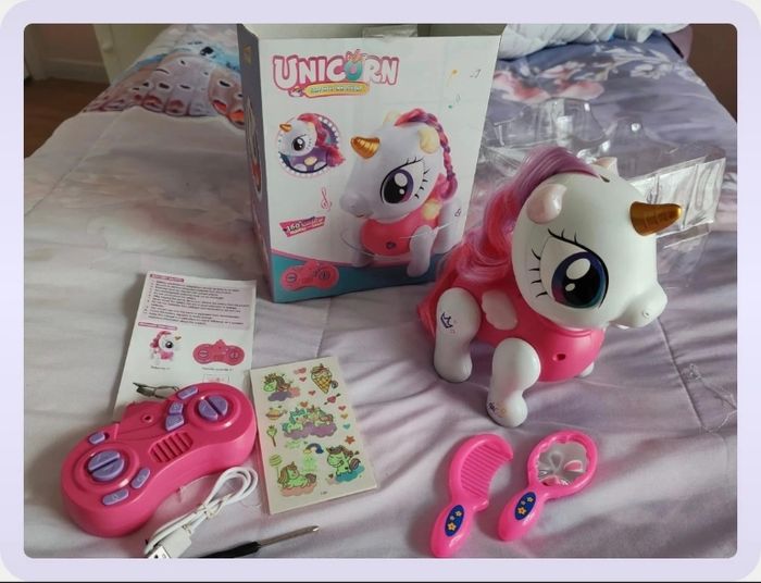 Licorne télécommandé musical neuve