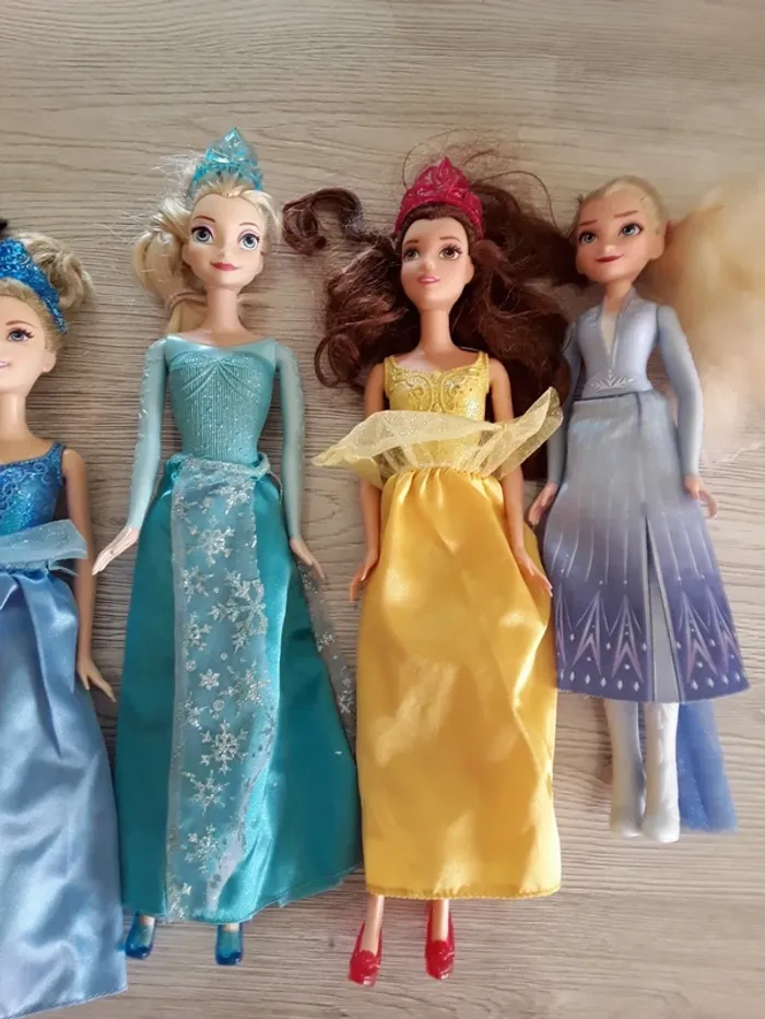 Lot poupées princesses Disney - photo numéro 3