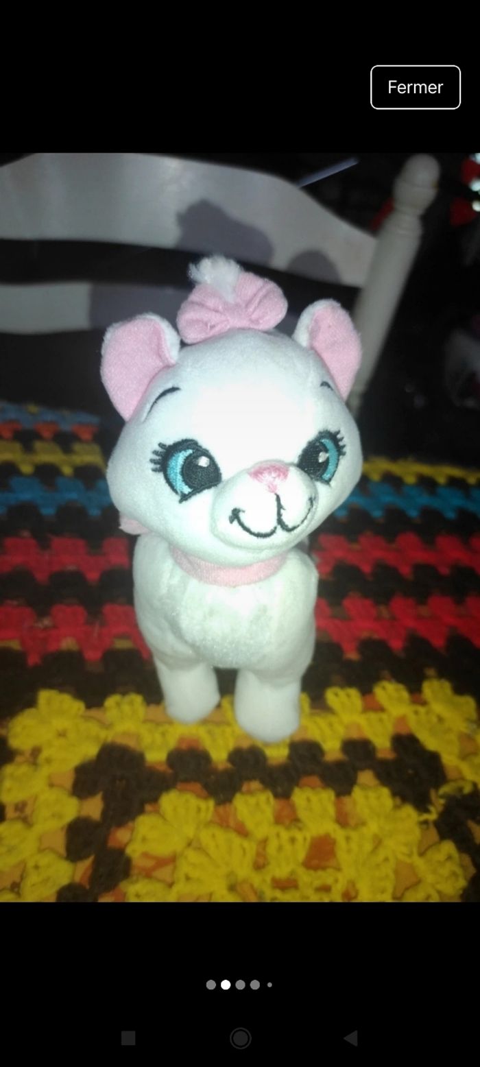 Petite peluche Disney j1 - photo numéro 3