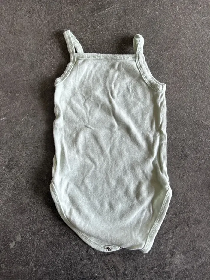 Lot de 3 bodys sans manches 12 mois - photo numéro 2