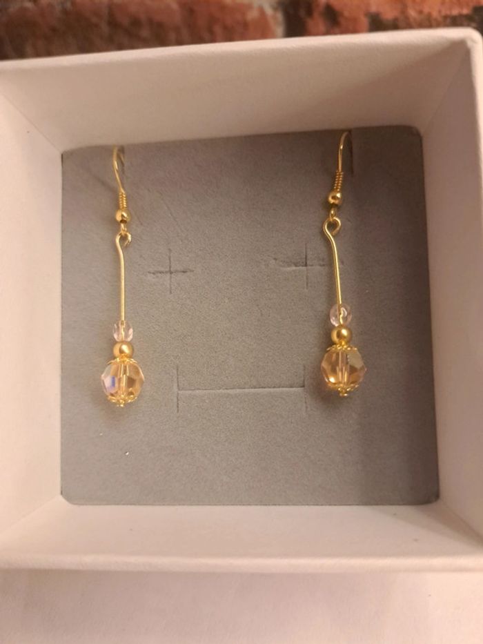 Boucles d'oreilles pendante pêche et doré - photo numéro 6