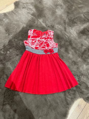 Robe chicaprie velour rouge neuve 24 mois