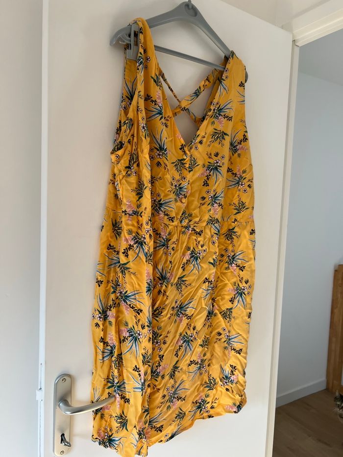 Robe Jaune