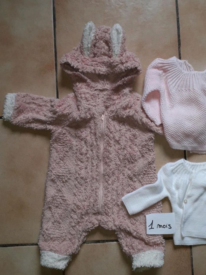 Lot 5 vêtements 1 mois fille - photo numéro 2