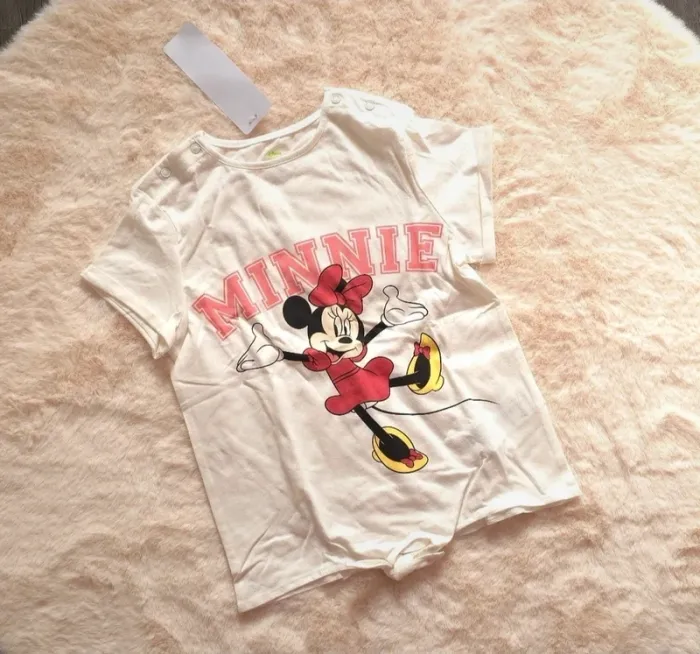 Adorable tee-shirt minnie 6 ans