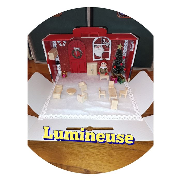 Valise maison miniature bébé lutin de Noël - photo numéro 2