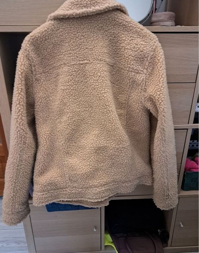 Veste Sherpa Hollister Taille 38 - photo numéro 2