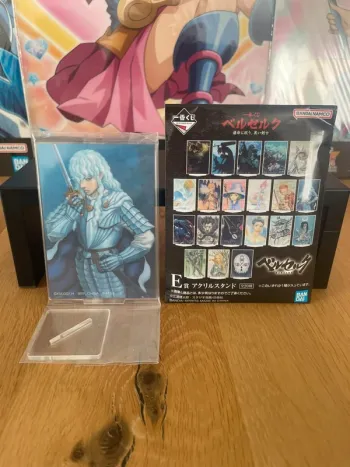 Berserk – Stand acrylique Griffith Ichiban Kuji Unmei ni Aragau, Kuroi Kenshi 10 cm