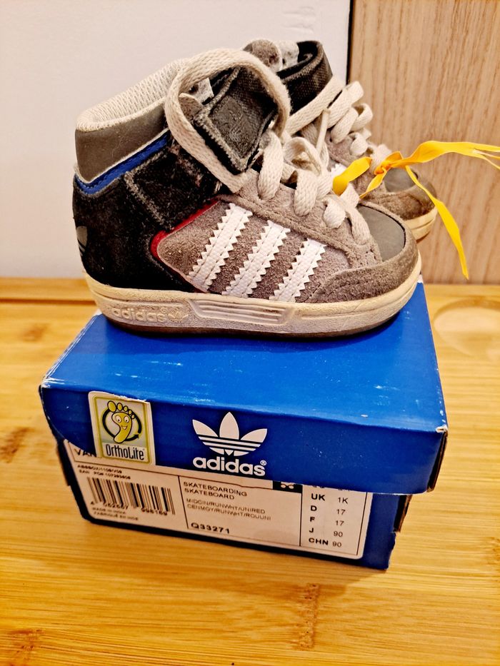baskets adidas bébé à lacets et scratch grises taille 17 premiers pas - photo numéro 2