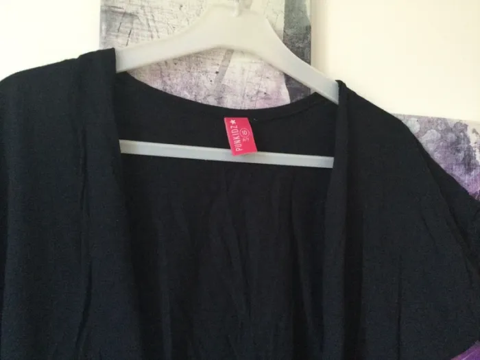 Gilet noir sans boutons - photo numéro 2