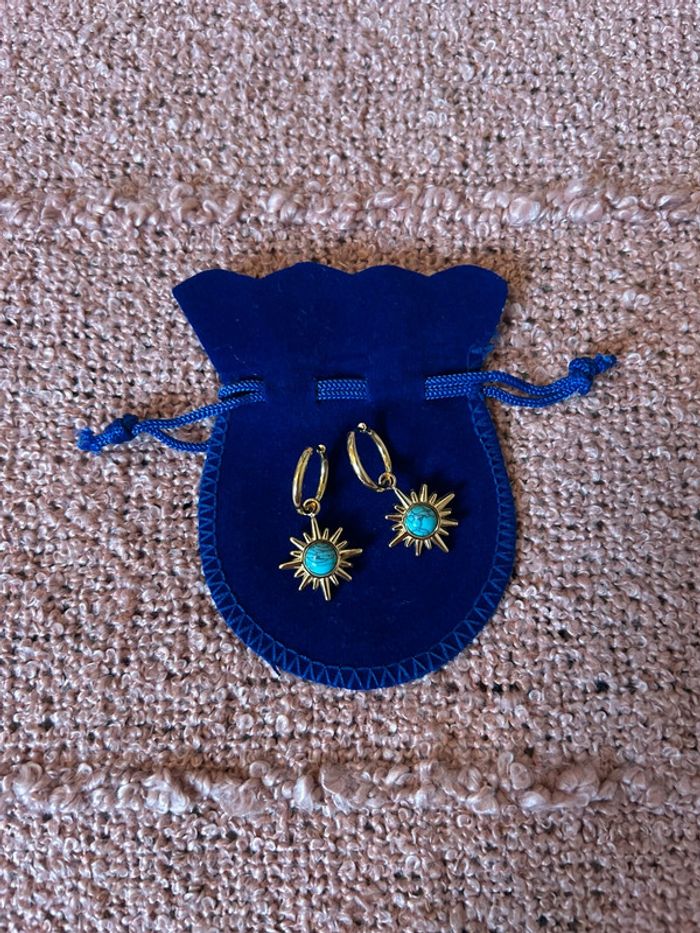 Boucles d’oreilles soleil bleu marbré