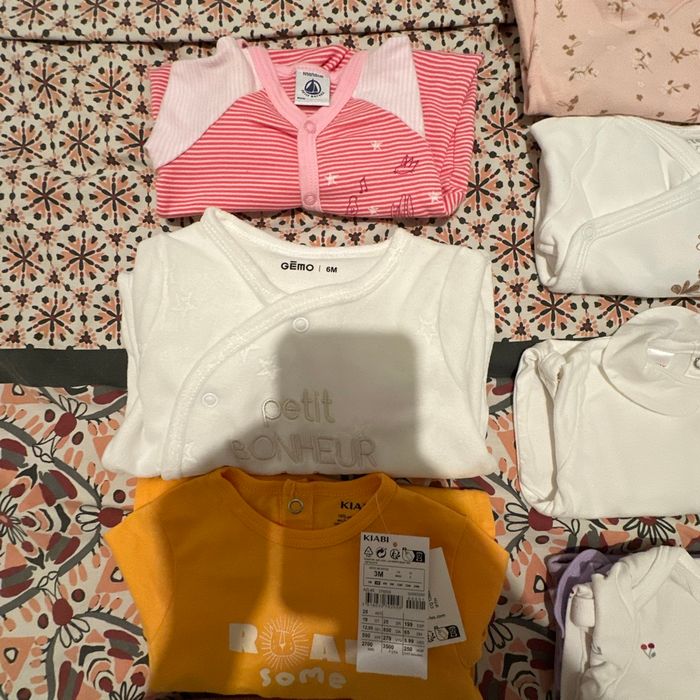 Lot pyjama et body - photo numéro 3