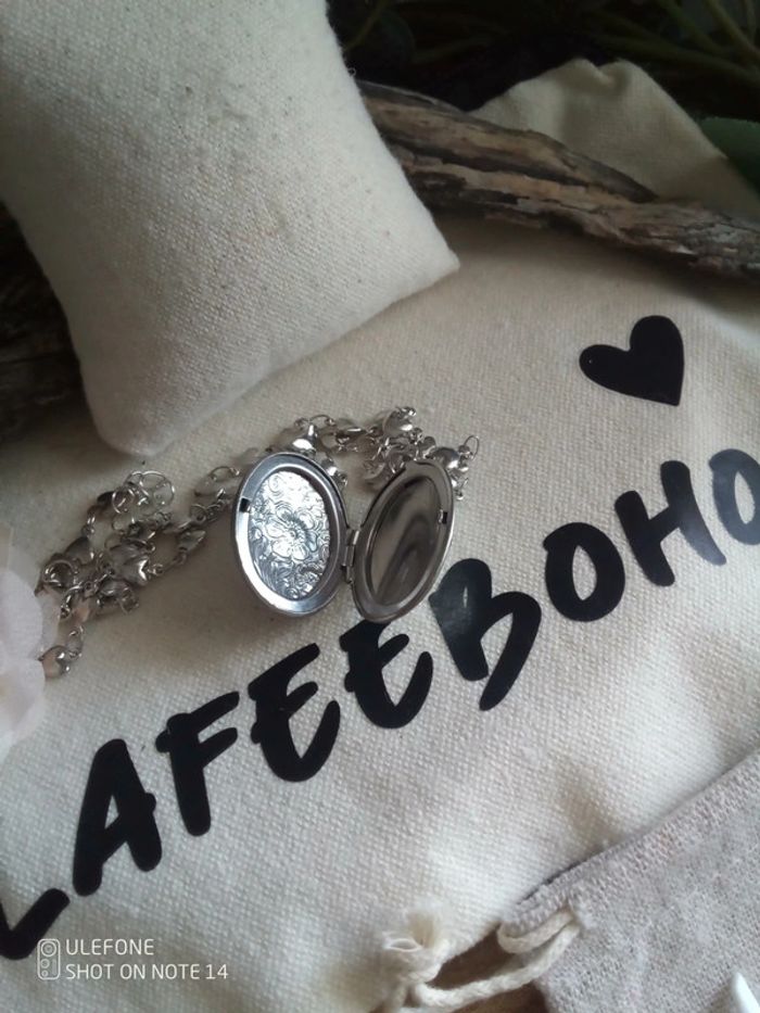 Médaillon ouvrable argenté et pierre naturelle - photo numéro 3