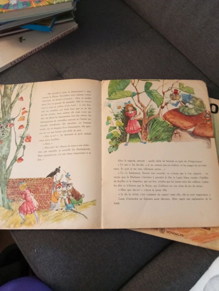 Deux livres anciens de Charles Perrault.1964 - photo numéro 3