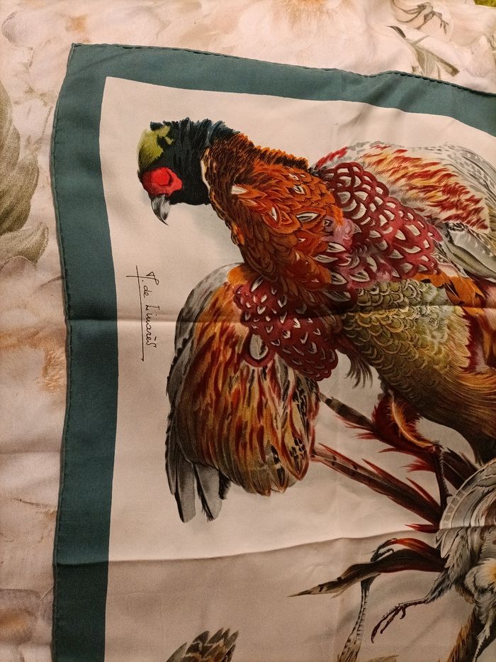 Foulard Hermes en très très bon état - photo numéro 8