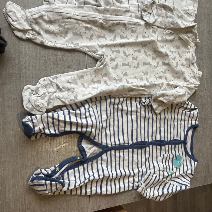Lot pyjama 9 mois - photo numéro 4