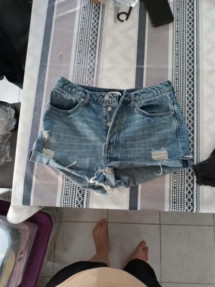 Short jeans bleu