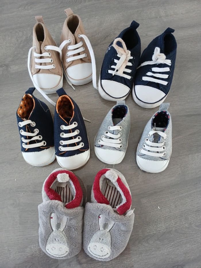 Lot chaussures toile bébé