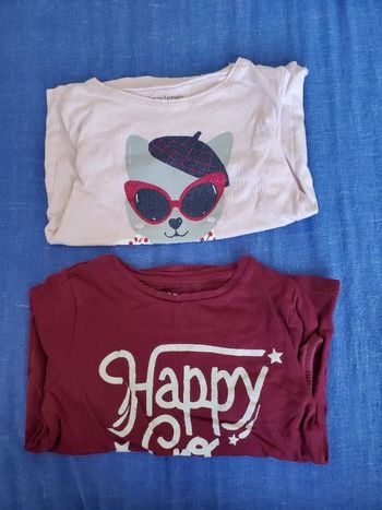 Lot de 2 T-shirts manches longues taille 6 ans