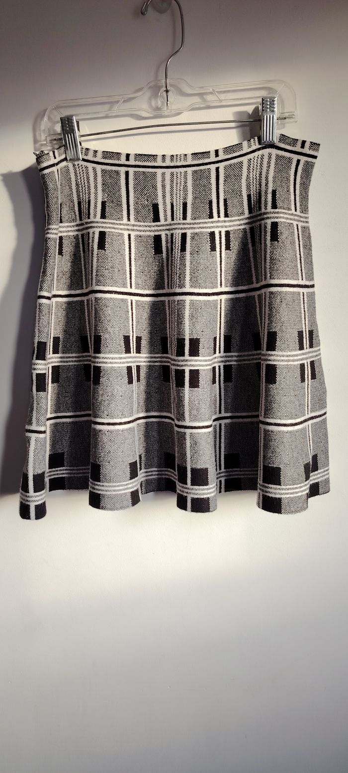 Jupe évasée à carreaux Primark M – gris noir - photo numéro 2