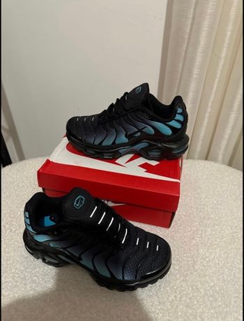 Nike tn noir bleu fluo enfant 33