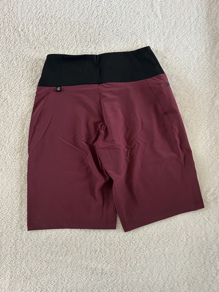 Short IXS - photo numéro 2