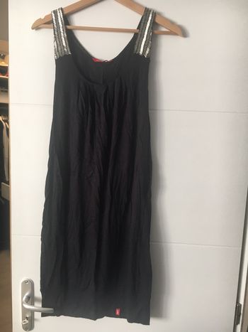 Robe noire Esprit