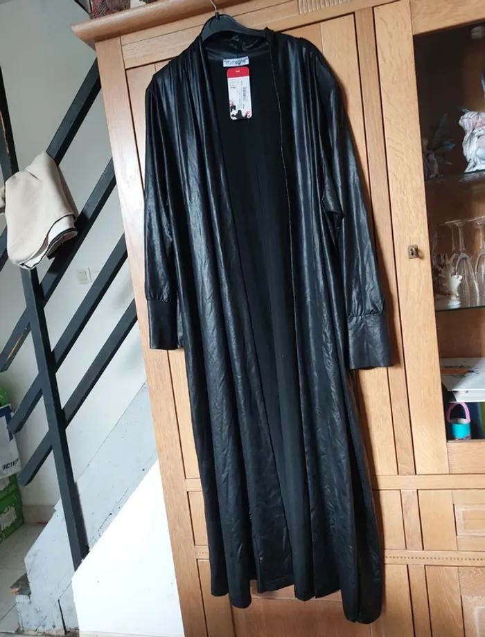 Long gilet aspect cuir