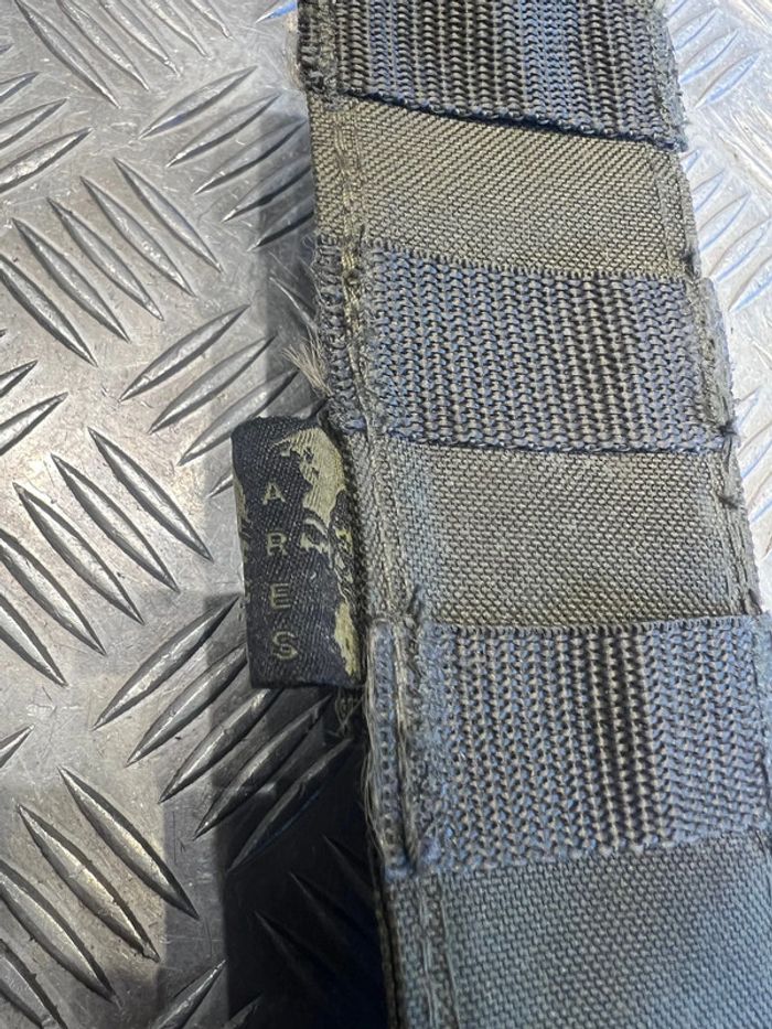 sac etui porte aerosol lacry autre accessoires molle ares neuf - photo numéro 3