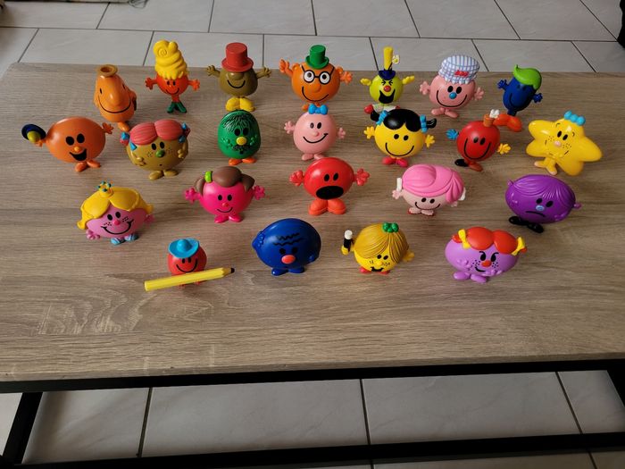 Lot de 23 figurines Monsieur Madame
