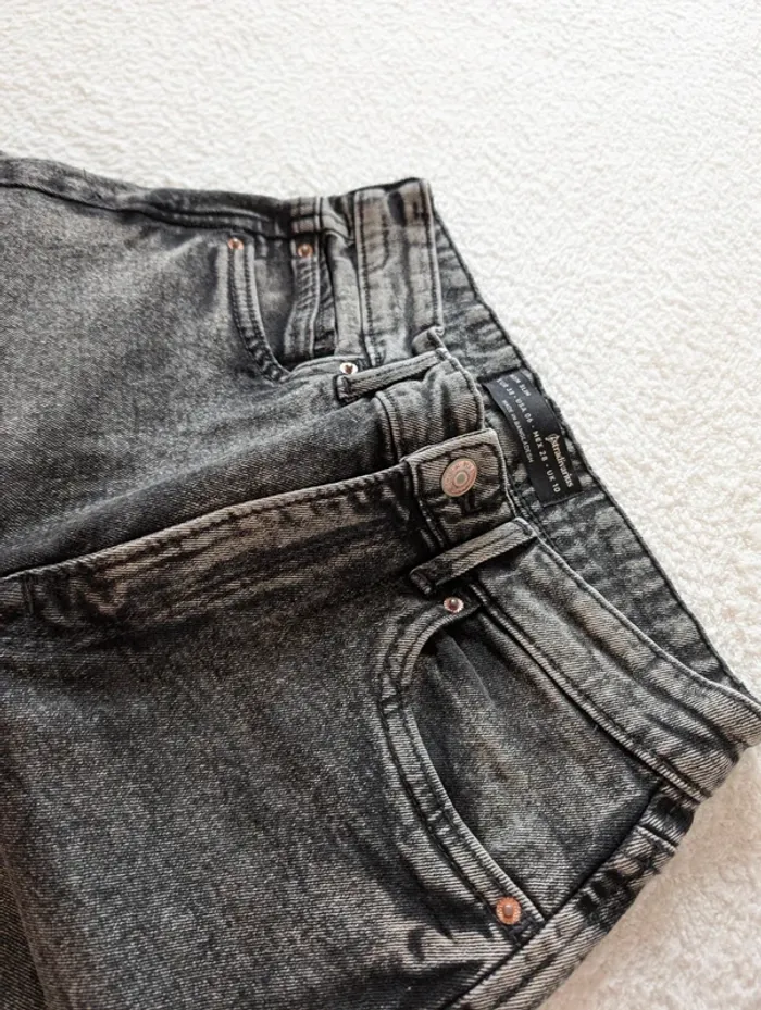 👖 Jean mom slim destroy Stradivarius – M - photo numéro 9