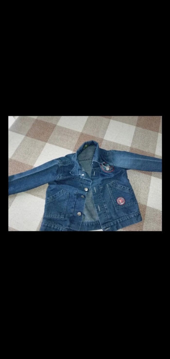 Lot 3 pcs en 12 mois 2 sweats et une veste en jean - photo numéro 4
