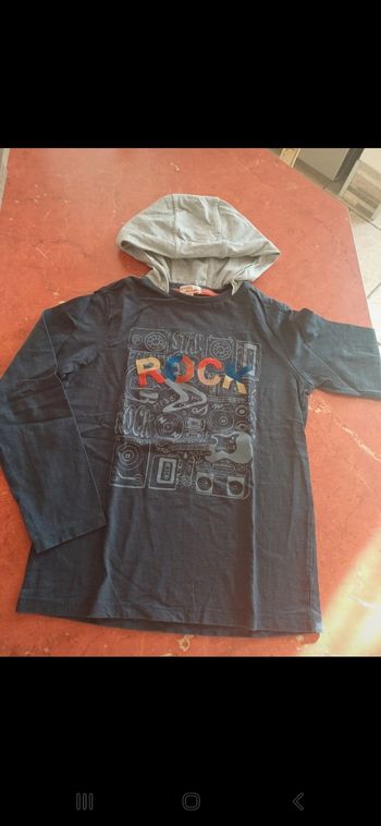 T.shirt garçon taille 8 ans