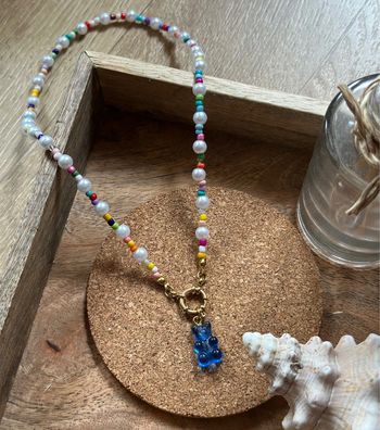 Collier perles colorées & pendentif ourson bleu – Acier inoxydable, style bonbon
