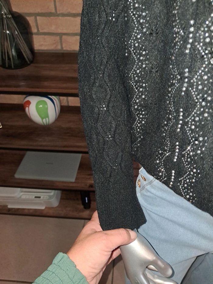 Pull à strass - photo numéro 3