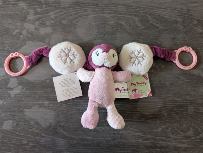 Doudou pingouin neuf à suspendre - photo numéro 2