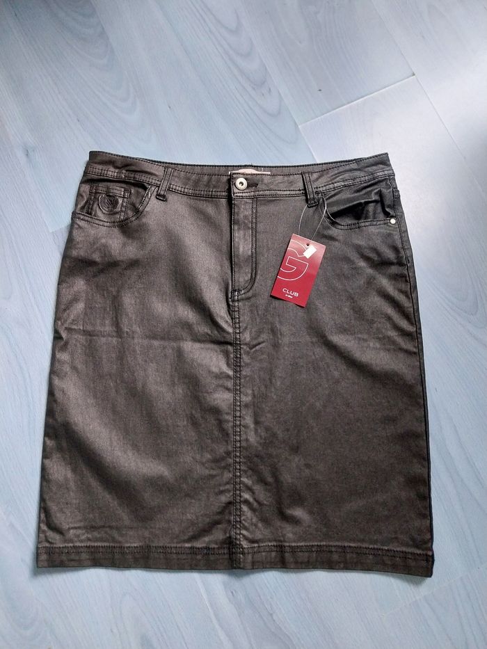 Jupe enduite neuve marque GEMO taille 44 - photo numéro 2