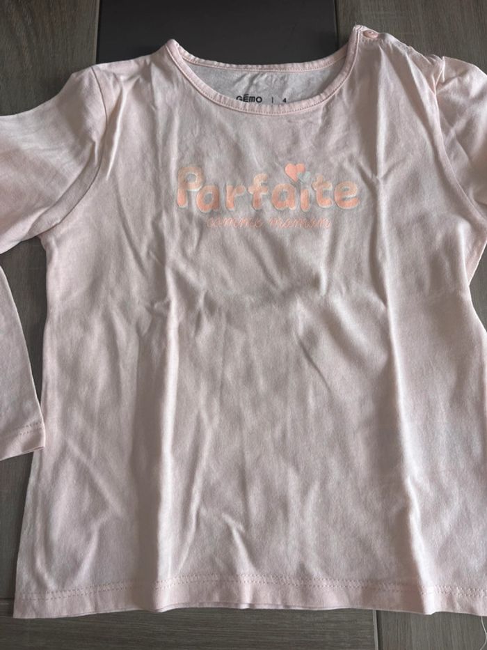 Lot t-shirts manches longues fille 4 ans gémo - photo numéro 2