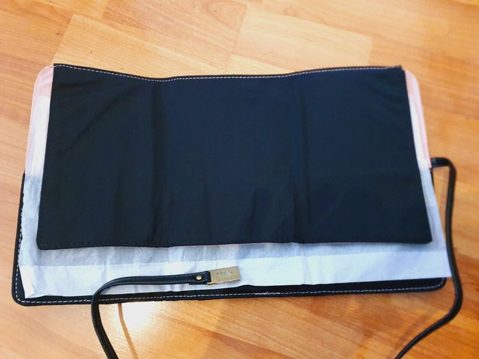 Pochette à Maquillage "HUGO BOSS" Neuve sous blister. - photo numéro 5