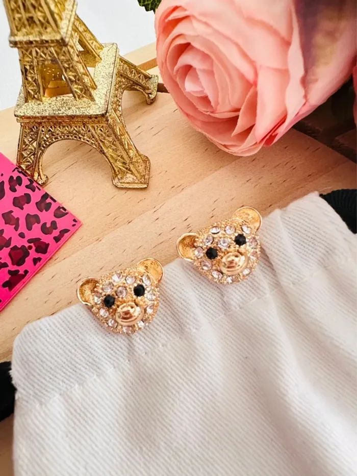 đ» Boucles dâoreilles Betsey Johnson â TĂȘte dâours dorĂ©e strassĂ©e - photo numĂ©ro 3