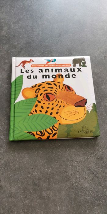 Livre les, animaux du monde. Neuf