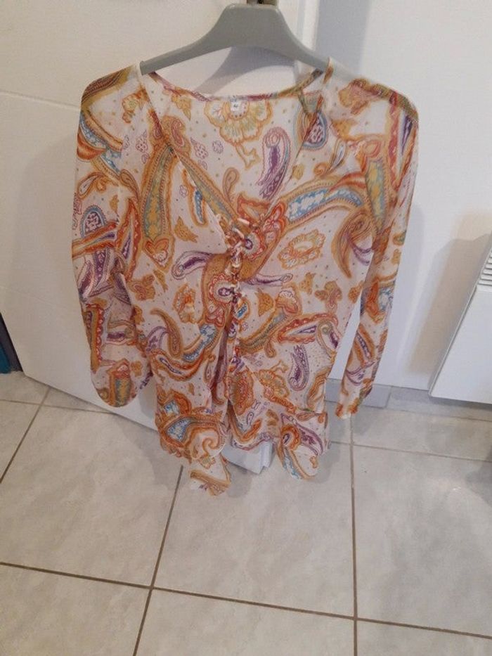 Chemise fleurie transparente