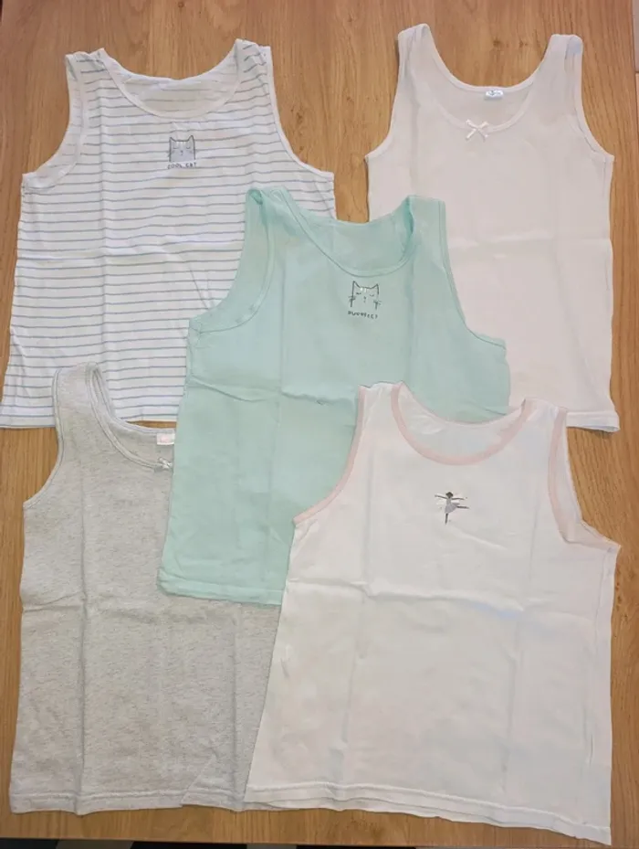 Lot maillot de corps 7/8ans