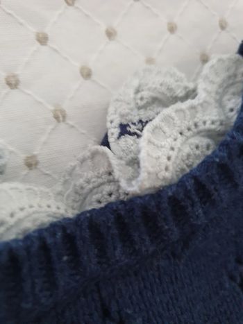 Pull en laine avec dentelle 23 mois