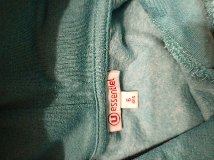 2 sweats à capuche pour garçons Taille 6 ans - photo numéro 6